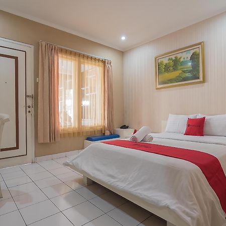 Reddoorz Near Setrasari Mall 2 Bandung Exteriör bild
