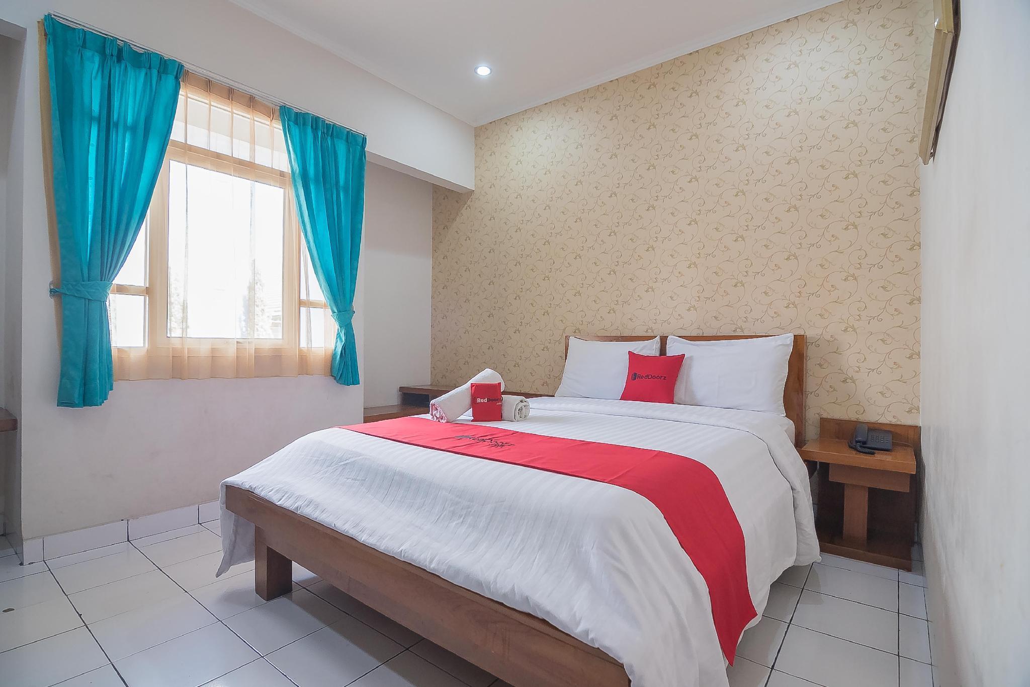 Reddoorz Near Setrasari Mall 2 Bandung Exteriör bild
