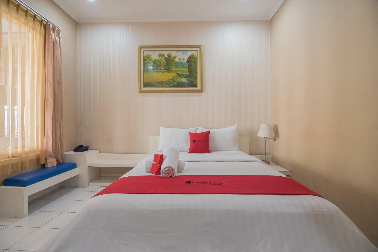 Reddoorz Near Setrasari Mall 2 Bandung Exteriör bild
