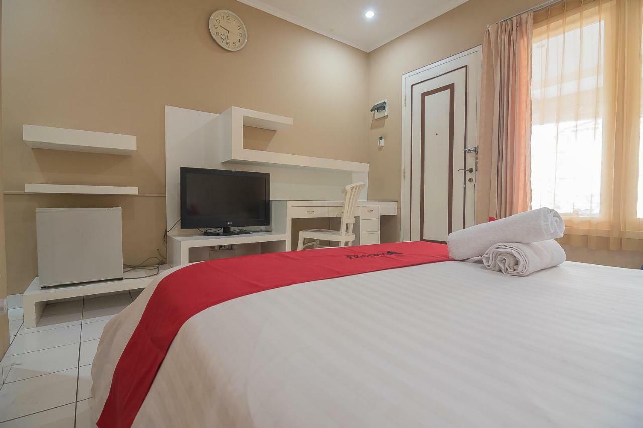 Reddoorz Near Setrasari Mall 2 Bandung Exteriör bild