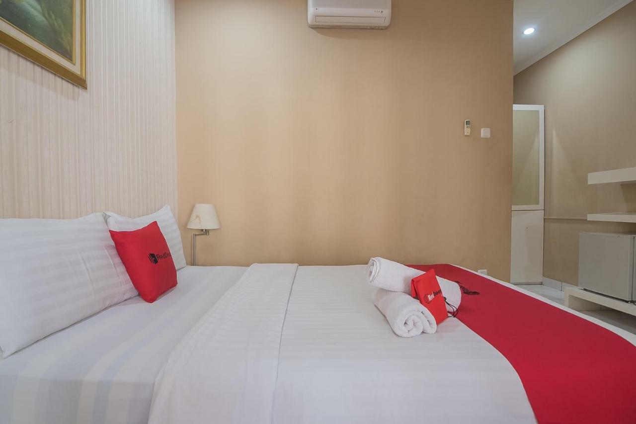 Reddoorz Near Setrasari Mall 2 Bandung Exteriör bild